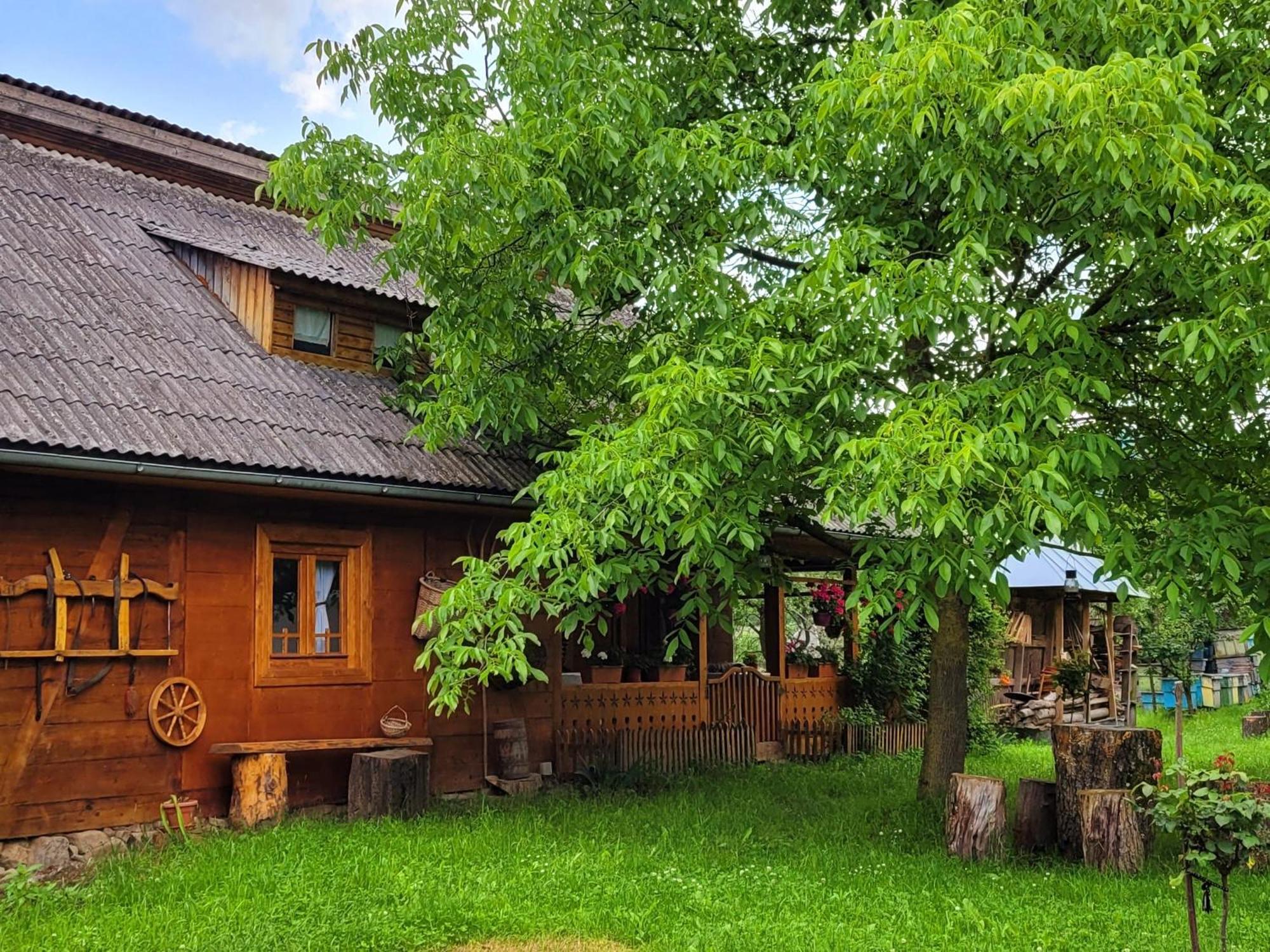 335 & Garden Country house *